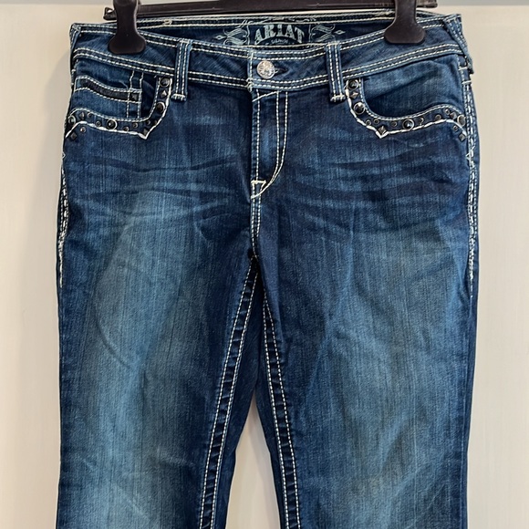 NWOT Ariat Ruby mid rise dark blue denim flare jeans with pocket embellishments - Picture 2 of 12